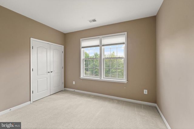 19296 CREEK FIELD CIR, Leesburg, VA 20176
