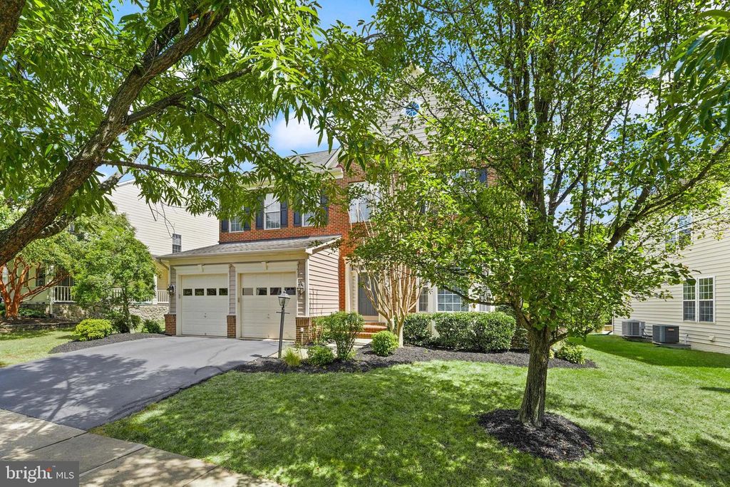 19296 CREEK FIELD CIR, Leesburg, VA 20176