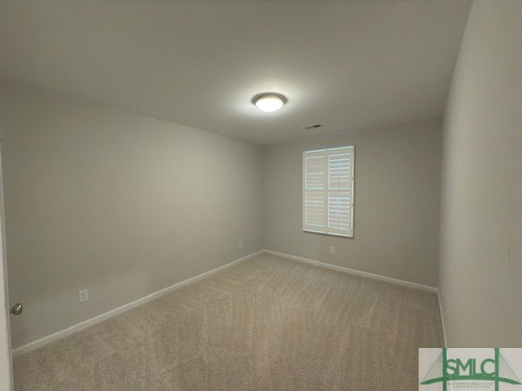 Image 16 of property listing at 108 Dunnoman Drive, Savannah, GA 31419