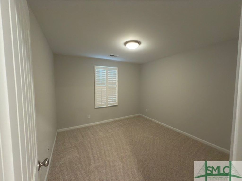 Image 17 of property listing at 108 Dunnoman Drive, Savannah, GA 31419