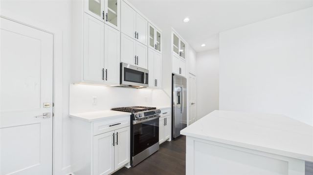 6734 Lozier Street, Houston, TX 77021