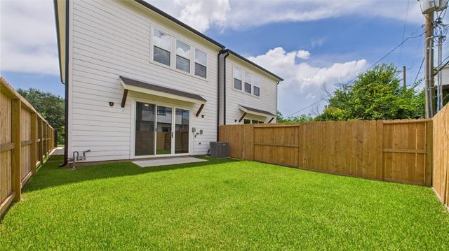 6734 Lozier Street, Houston, TX 77021
