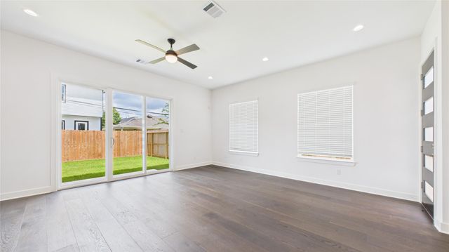 6734 Lozier Street, Houston, TX 77021