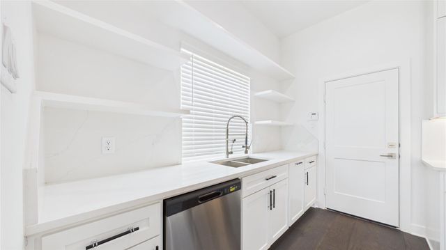 6734 Lozier Street, Houston, TX 77021