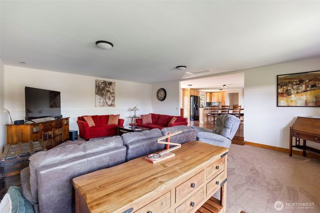 124 Gunnell Road, Winlock, WA 98596