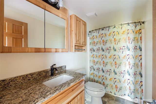 124 Gunnell Road, Winlock, WA 98596