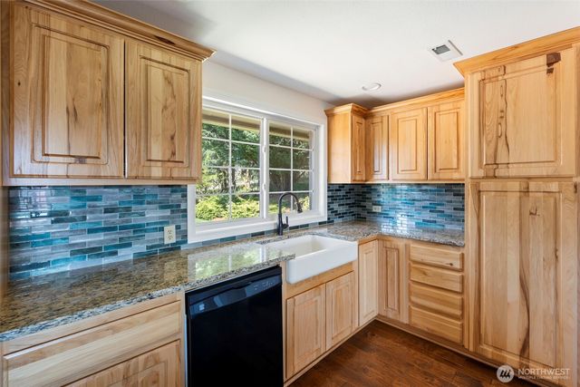 124 Gunnell Road, Winlock, WA 98596