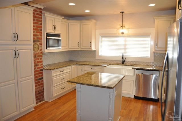 6570 Old Hwy 90, Milton, FL 32570