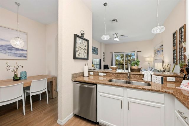 1014 GRAN BAHAMA BOULEVARD 31-1014, Davenport, FL 33837