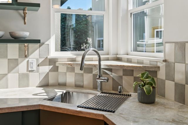 7206 A St, El Cerrito, CA 94530