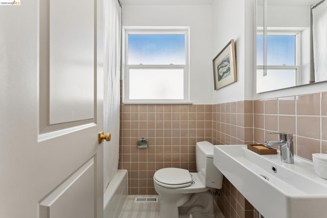 7206 A St, El Cerrito, CA 94530