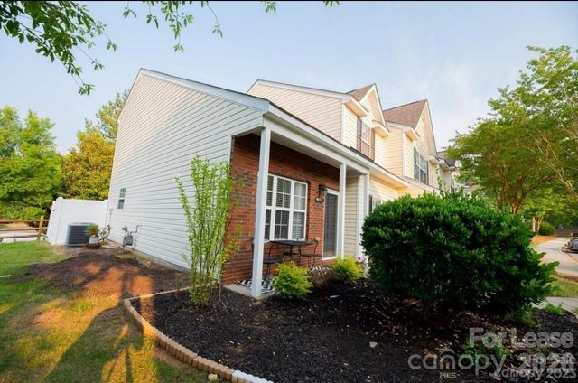 16855 Greenlawn Hills Court, Charlotte, NC 28213