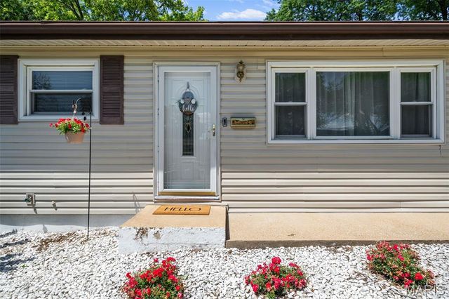1255 Acredale Drive, Florissant, MO 63033