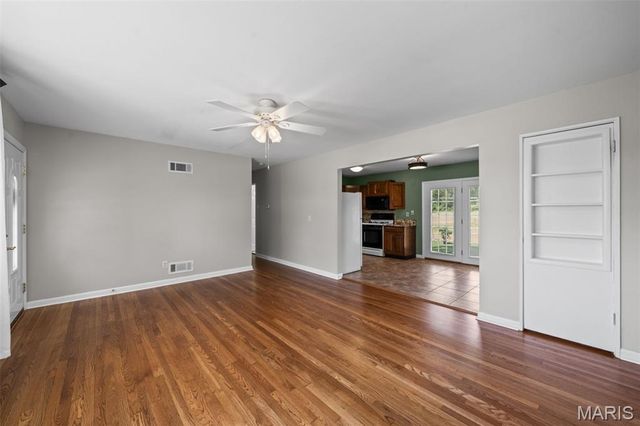 1255 Acredale Drive, Florissant, MO 63033