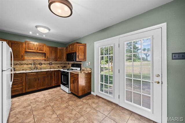1255 Acredale Drive, Florissant, MO 63033