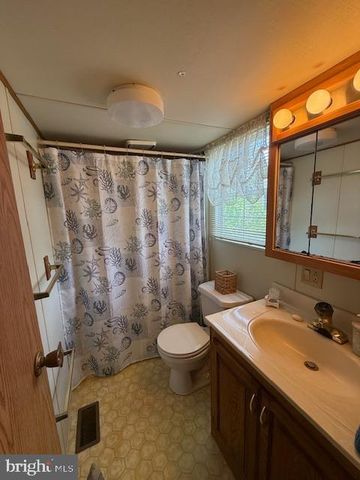 28 SALT SPRAY DR, Berlin, MD 21811