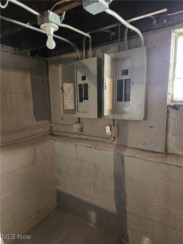 10006 Lamontier Avenue, Cleveland, OH 44104