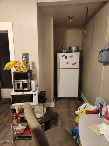 10006 Lamontier Avenue, Cleveland, OH 44104