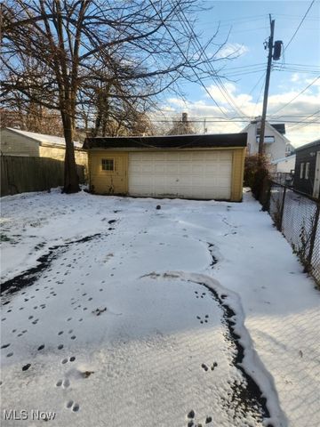 10006 Lamontier Avenue, Cleveland, OH 44104