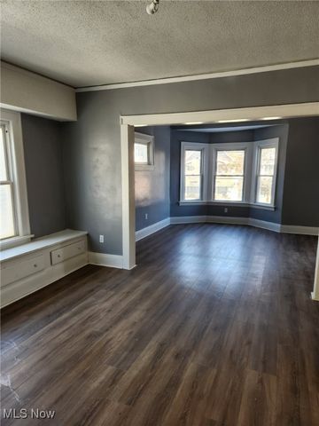 10006 Lamontier Avenue, Cleveland, OH 44104