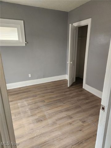 10006 Lamontier Avenue, Cleveland, OH 44104