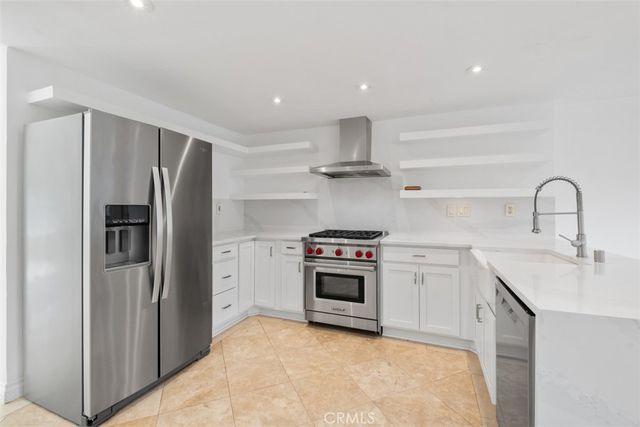 76 W Yale Loop, Irvine, CA 92604