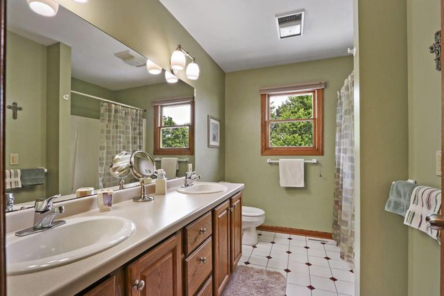 32665 Academy ROAD, Burlington, WI 53105
