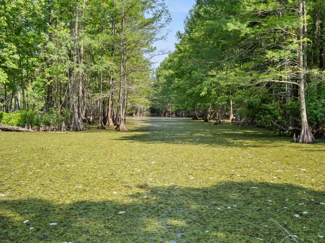 427 Lyles Landing Rd., Leesville, LA 71446