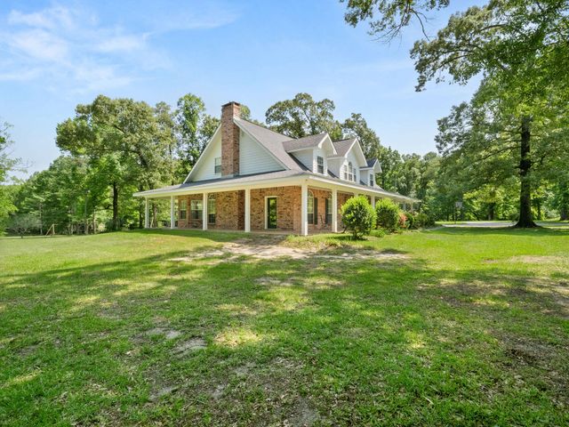 427 Lyles Landing Rd., Leesville, LA 71446