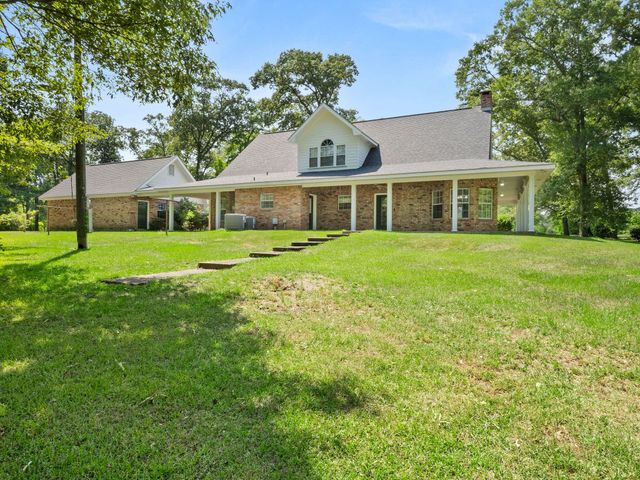 427 Lyles Landing Rd., Leesville, LA 71446