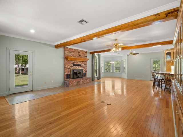 427 Lyles Landing Rd., Leesville, LA 71446