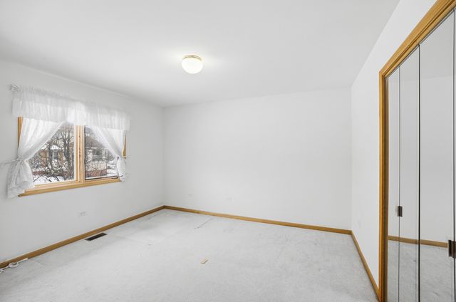 19518 Ridgemont Drive, Tinley Park, IL 60487