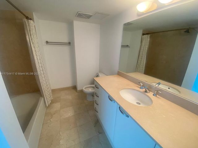 2101 Brickell Ave 1401, Miami, FL 33129