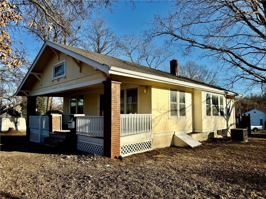 507 W Main Street, Richmond, MO 64085