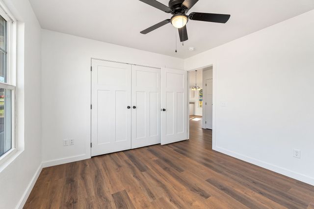 127 Sky View Meadow Dr, Crossville, TN 38555