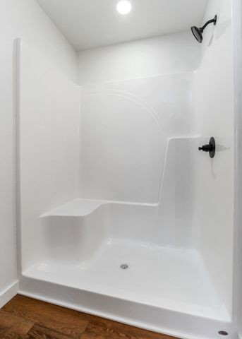 127 Sky View Meadow Dr, Crossville, TN 38555