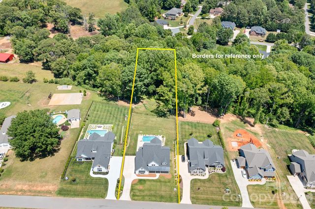 137 Streamside Estates Drive, Mooresville, NC 28117