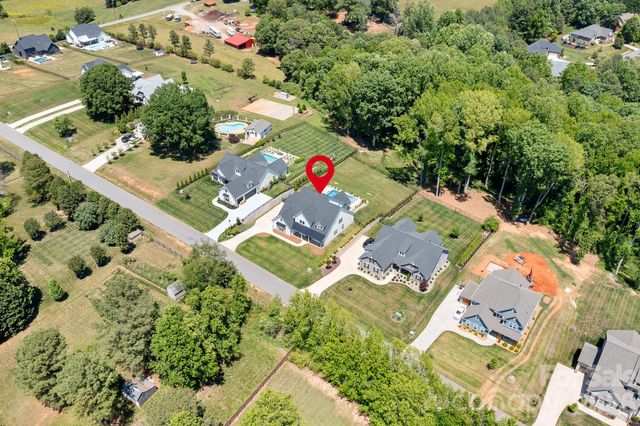 137 Streamside Estates Drive, Mooresville, NC 28117