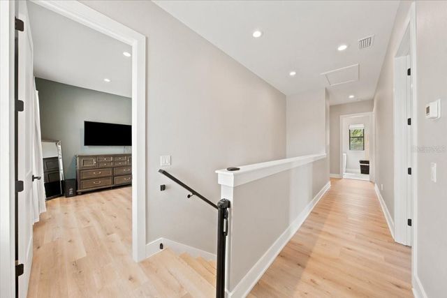 3011 W NORTH B STREET, Tampa, FL 33609