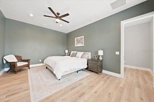 3011 W NORTH B STREET, Tampa, FL 33609