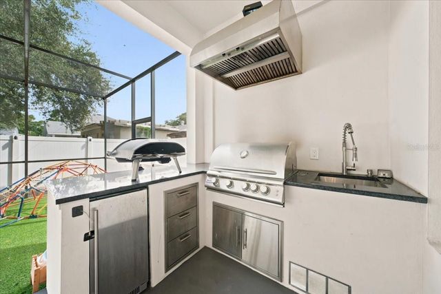 3011 W NORTH B STREET, Tampa, FL 33609