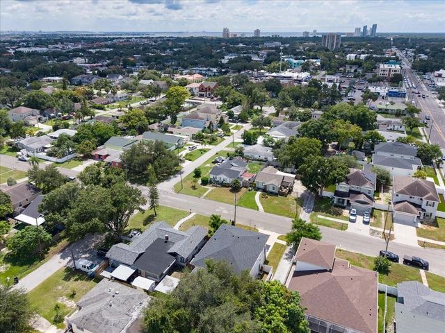 3011 W NORTH B STREET, Tampa, FL 33609