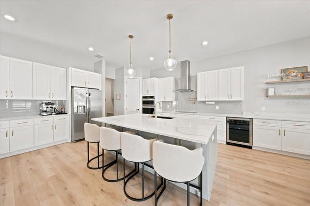 3011 W NORTH B STREET, Tampa, FL 33609