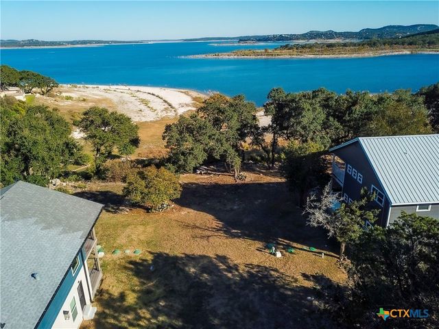 864 Lakebreeze Drive, Canyon Lake, TX 78133