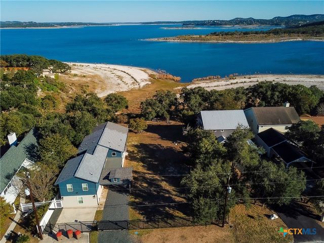 864 Lakebreeze Drive, Canyon Lake, TX 78133