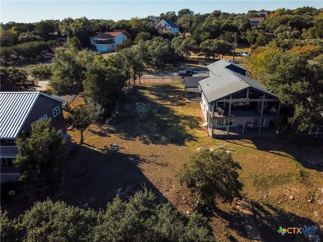 864 Lakebreeze Drive, Canyon Lake, TX 78133