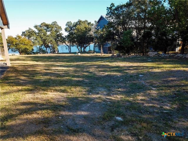 864 Lakebreeze Drive, Canyon Lake, TX 78133