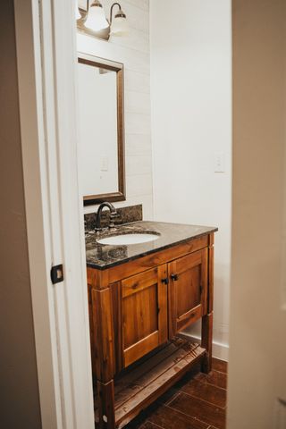 233 Taylor Lake Rd, Morrison, TN 37357