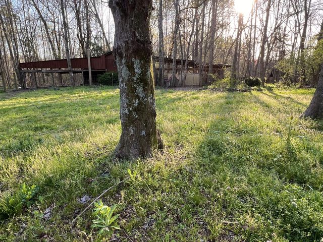 233 Taylor Lake Rd, Morrison, TN 37357