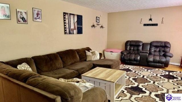 1010 Scenic Drive, Radcliff, KY 40160